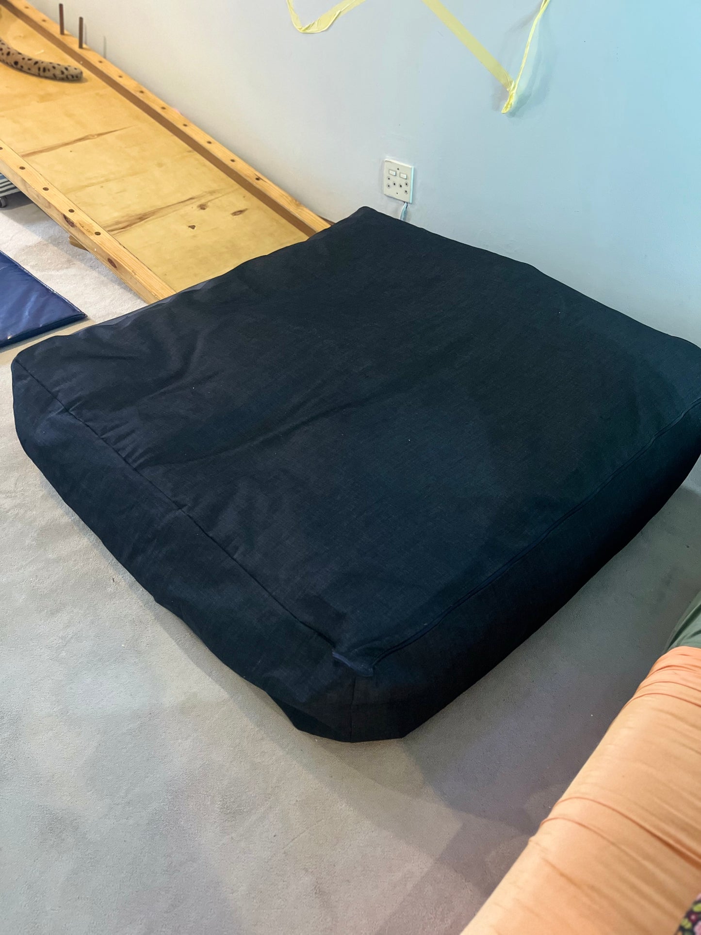 Crash mat