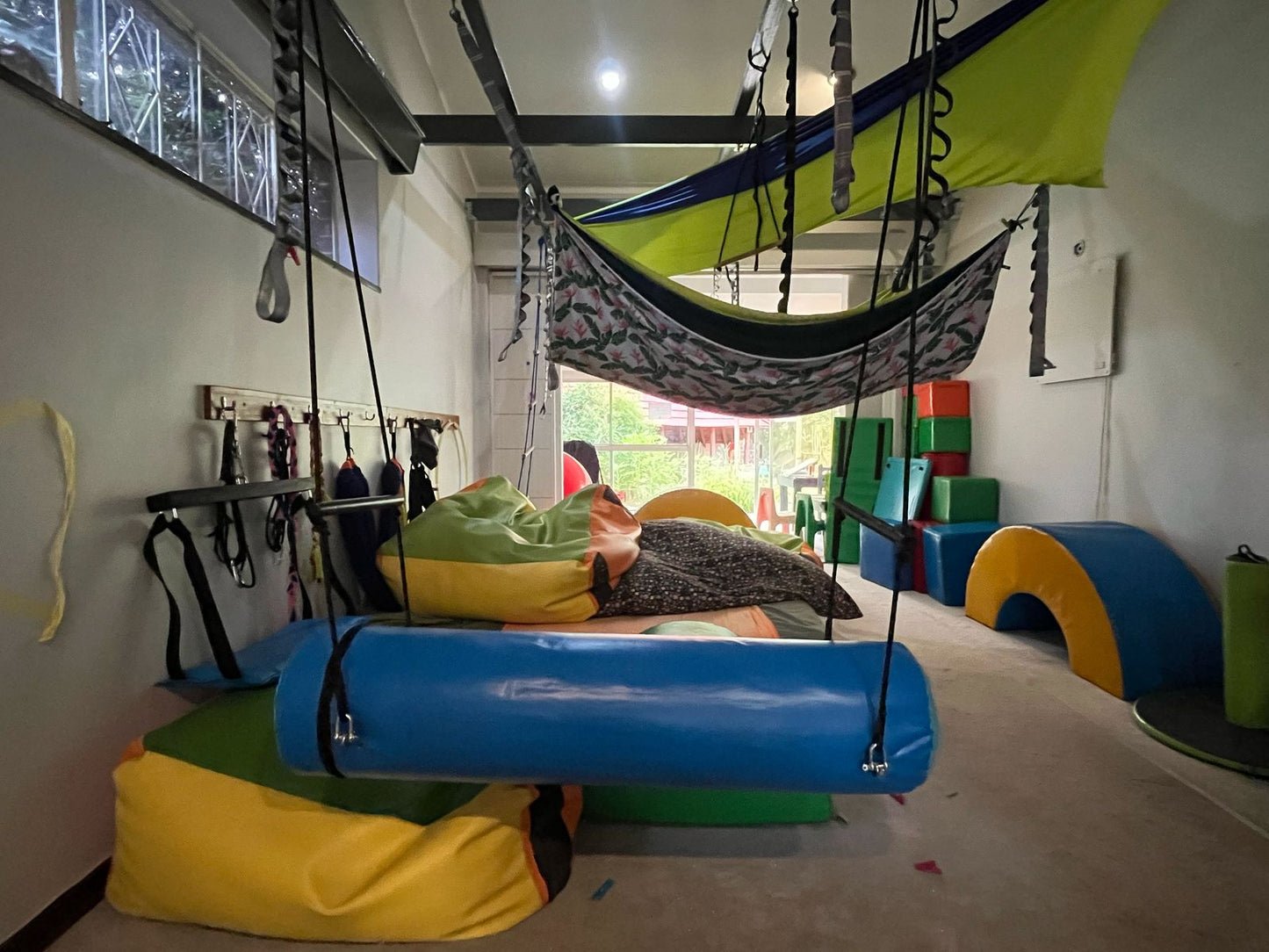 BOLSTER SWING