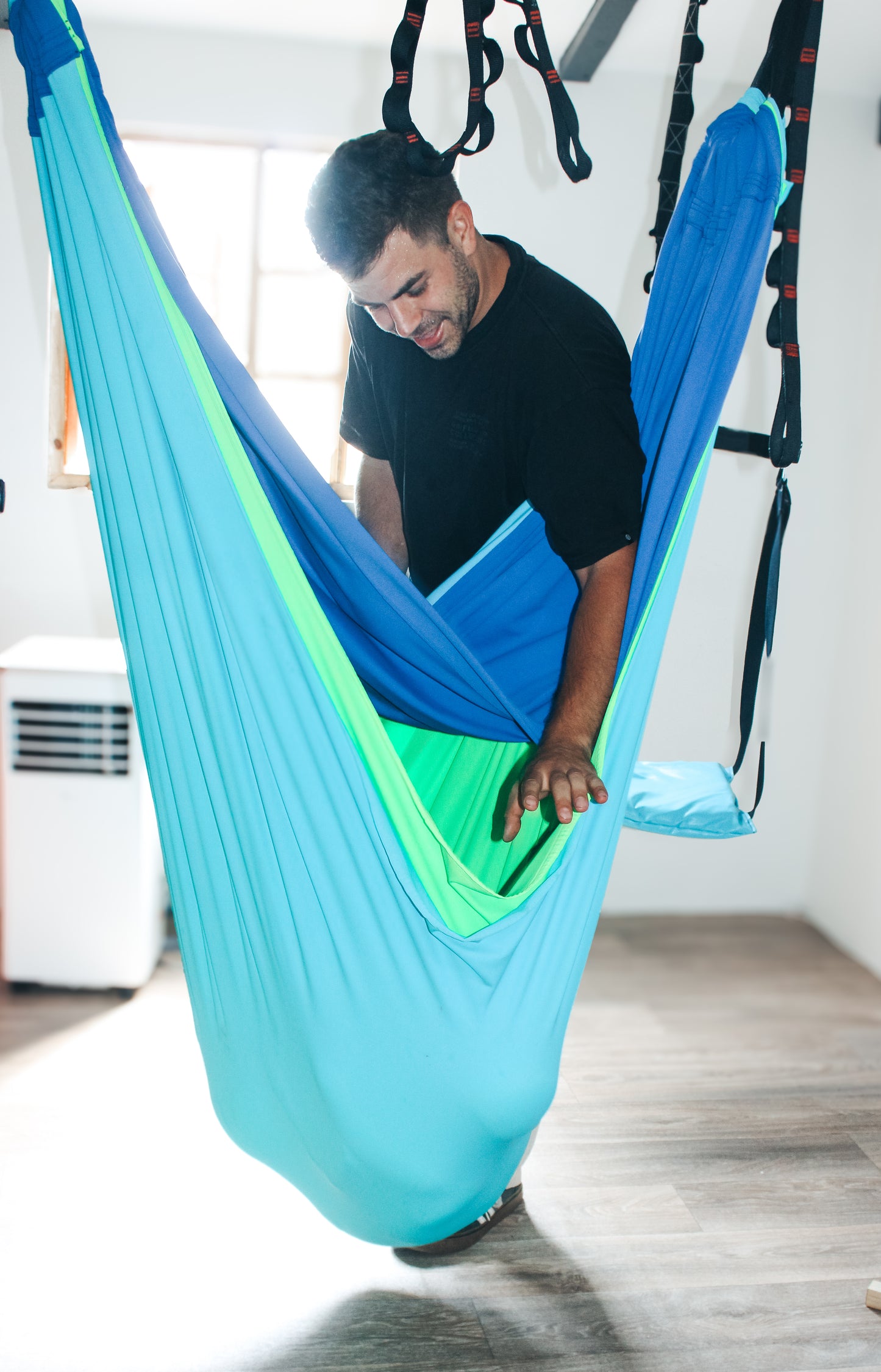 2 POINT SPANDEX HAMMOCK